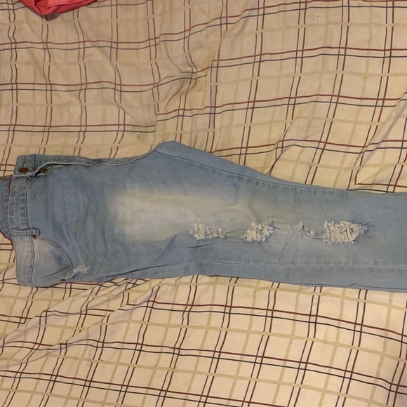 Skinny ripped jeans - Picture 3 of 5